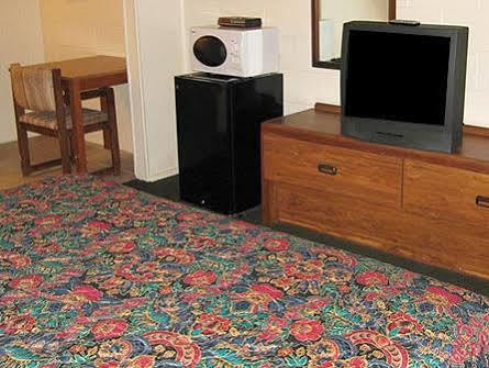 Royal Inn Linden Extérieur photo